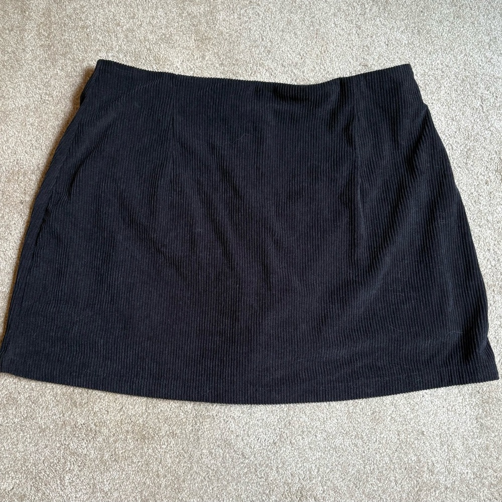 HALARA Black Mini Corduroy Skirt